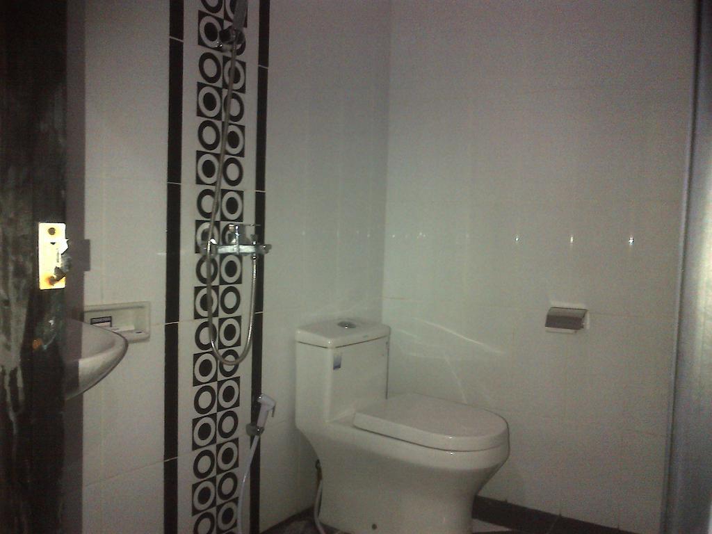 Gumilang Hotel Bogor Zimmer foto