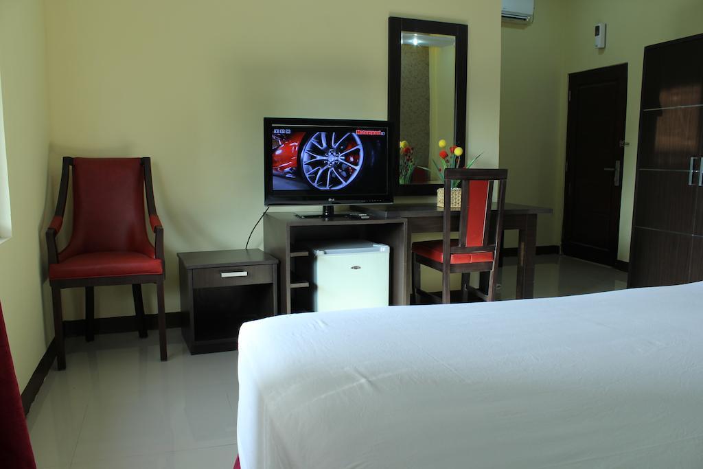 Gumilang Hotel Bogor Exterior foto