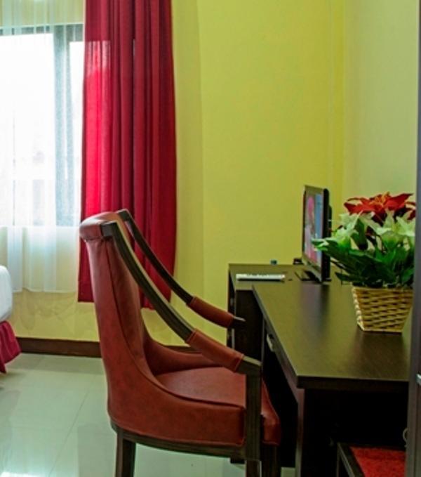 Gumilang Hotel Bogor Zimmer foto